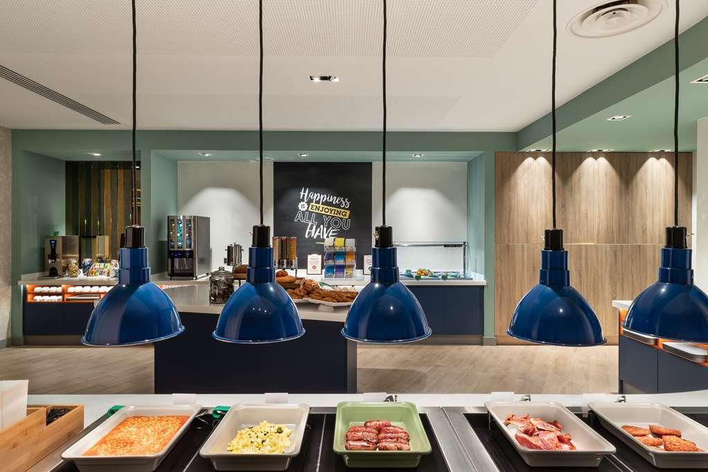 Отель Hampton By Hilton Торки Экстерьер фото