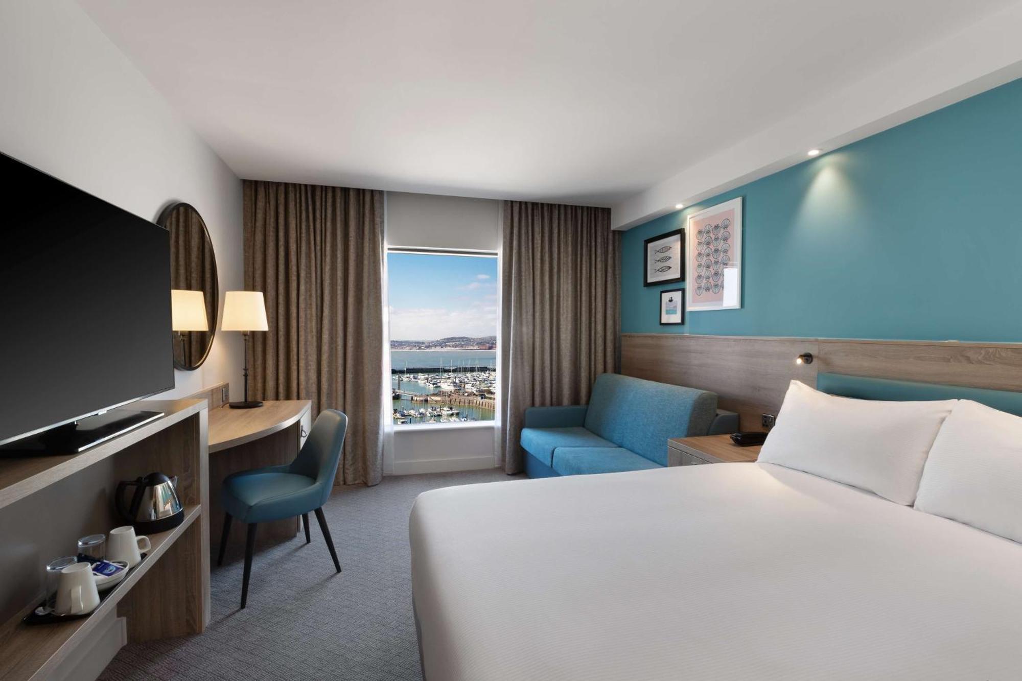 Отель Hampton By Hilton Торки Экстерьер фото
