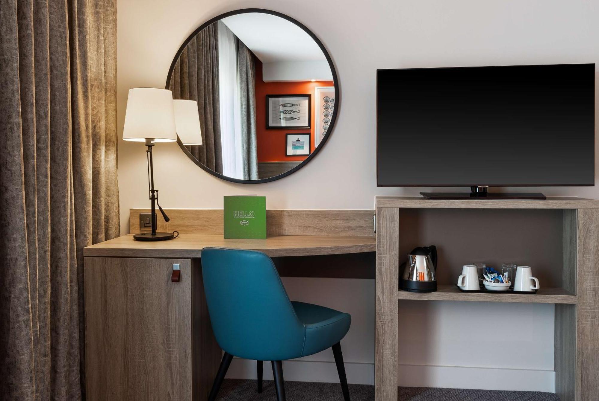 Отель Hampton By Hilton Торки Экстерьер фото